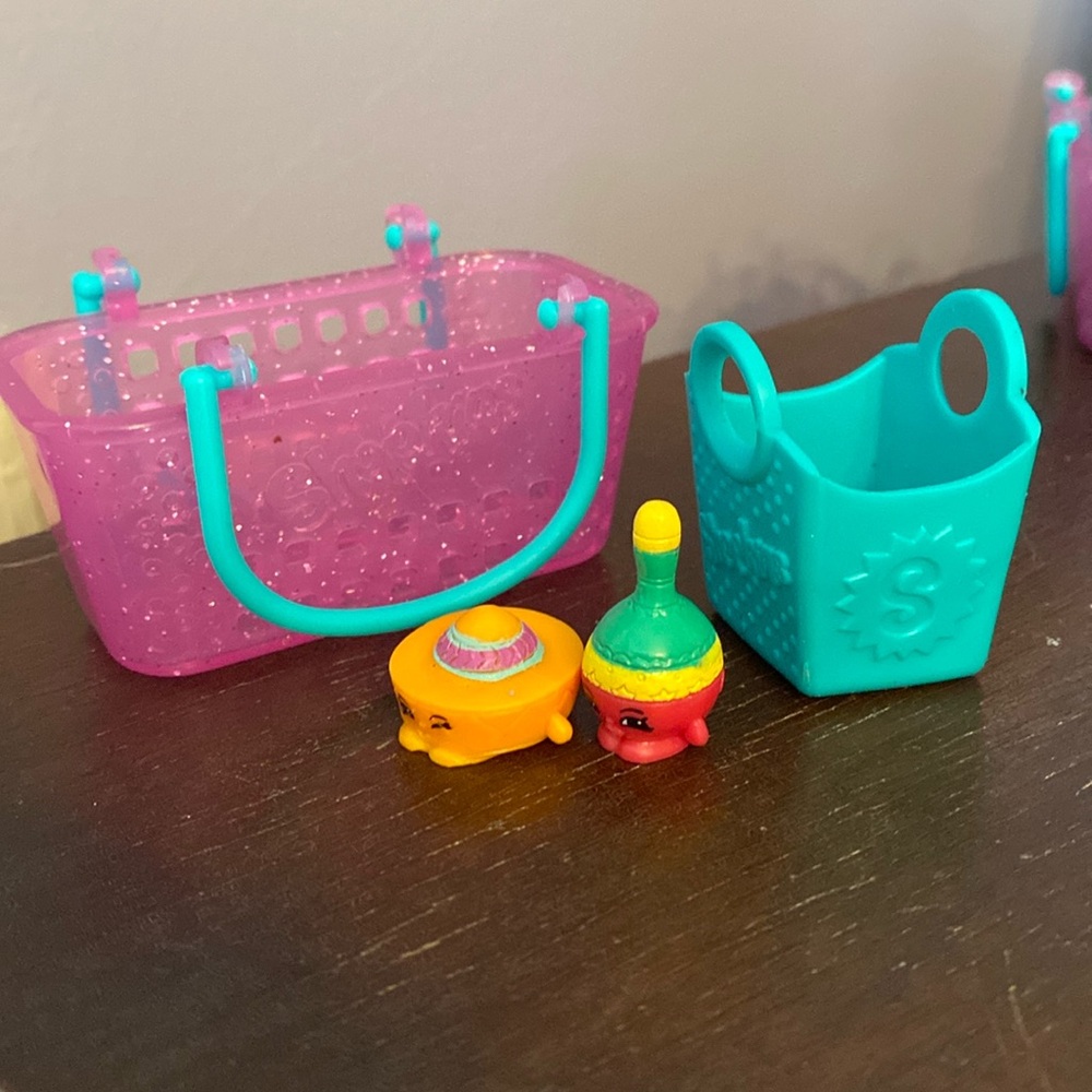 Shopkins Pink Shopping Basket Plastic Season 3  Toy Moose Enterprise